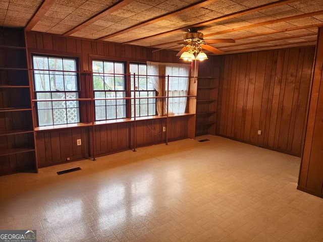 210 Penn Avenue, Dublin, GA 31021