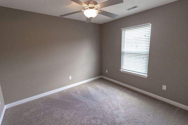 2809 AMBERWOOD CT, Columbia, MO 65203