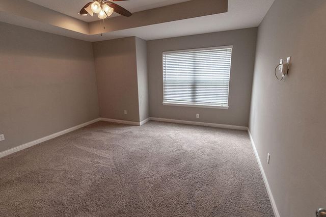 2809 AMBERWOOD CT, Columbia, MO 65203