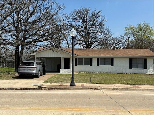 4005 College Main Street, Bryan, TX 77801