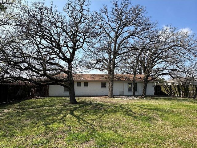 4005 College Main Street, Bryan, TX 77801