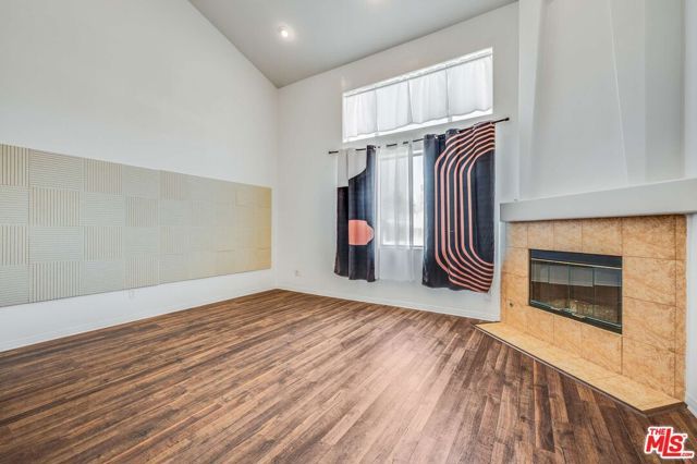10924 Bloomfield Street 7, Los Angeles, CA 91602