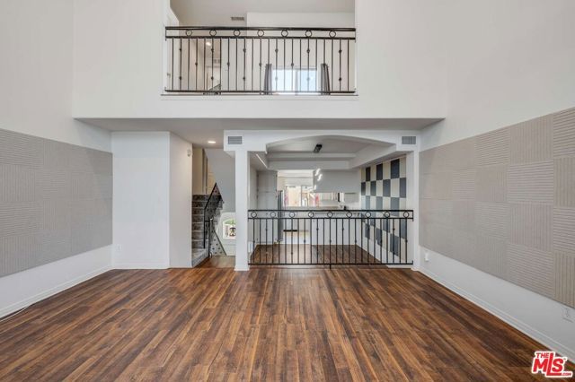 10924 Bloomfield Street 7, Los Angeles, CA 91602