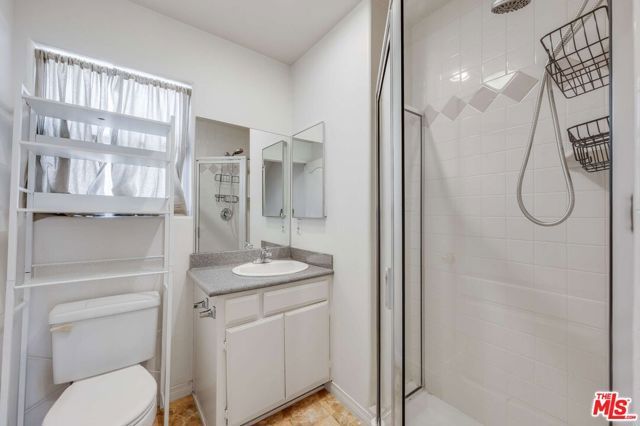 10924 Bloomfield Street 7, Los Angeles, CA 91602