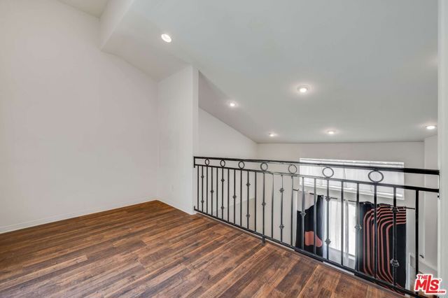 10924 Bloomfield Street 7, Los Angeles, CA 91602