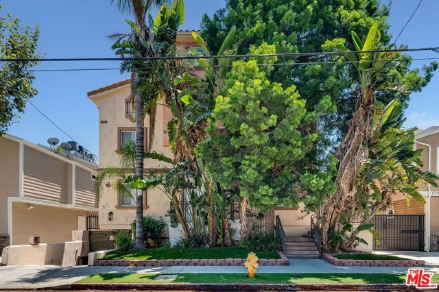 10924 Bloomfield Street 7, Los Angeles, CA 91602