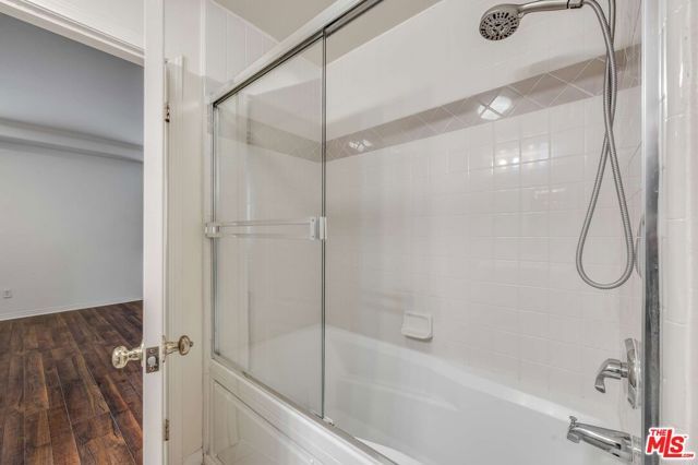 10924 Bloomfield Street 7, Los Angeles, CA 91602
