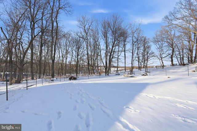 52 GOOD RD, New Providence, PA 17560