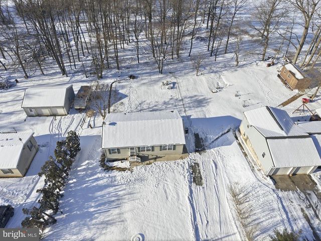 52 GOOD RD, New Providence, PA 17560