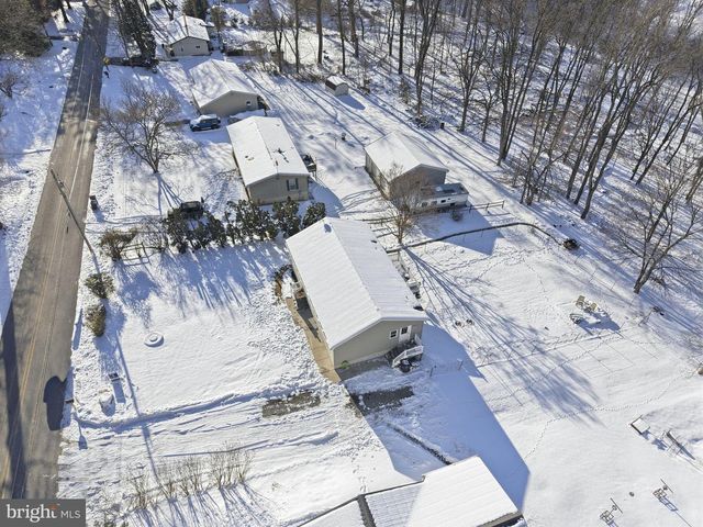 52 GOOD RD, New Providence, PA 17560