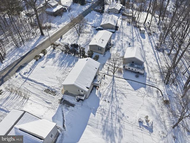 52 GOOD RD, New Providence, PA 17560