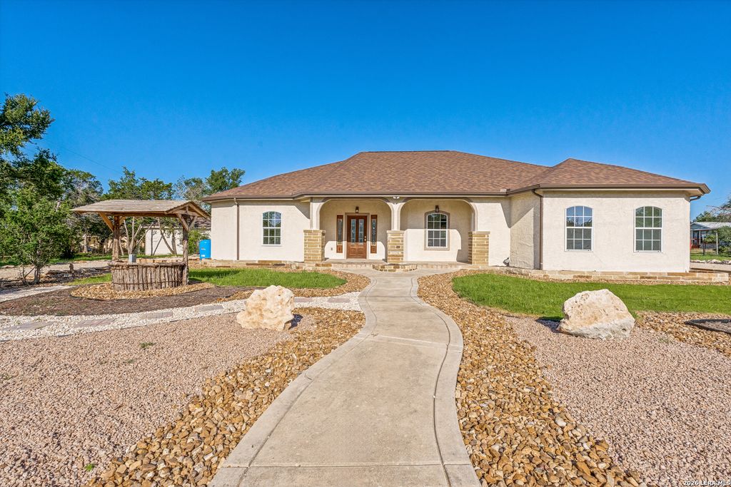 72 JANA LN, Spring Branch, TX 78070