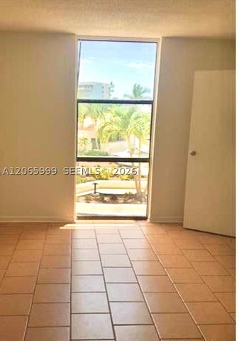 13499 Biscayne Blvd 506, North Miami, FL 33181