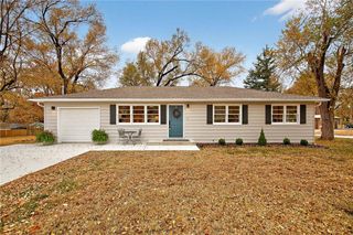 318 N Park Street, Bonner Springs, KS 66012