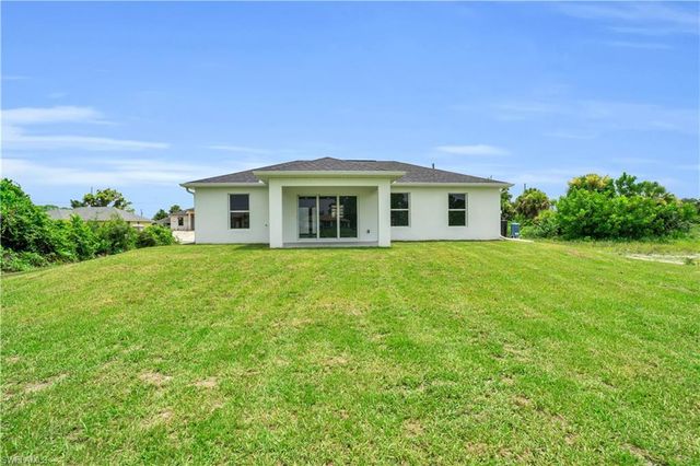 3315 7th ST SW, Lehigh Acres, FL 33976
