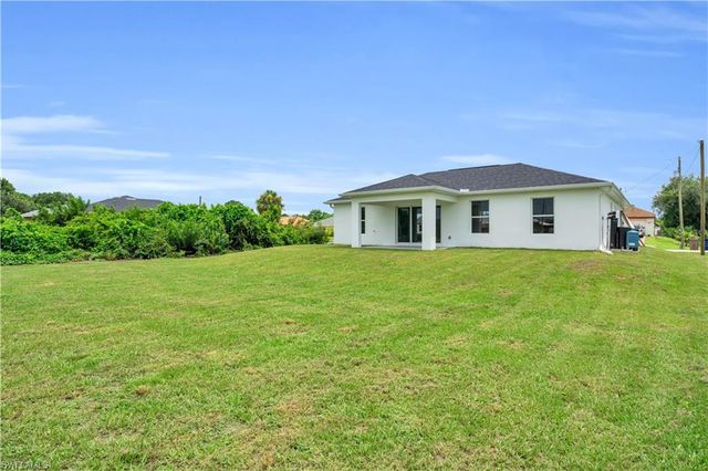 3315 7th ST SW, Lehigh Acres, FL 33976