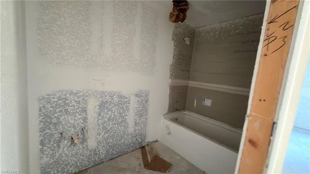 3449 NE 8th PL, Cape Coral, FL 33909