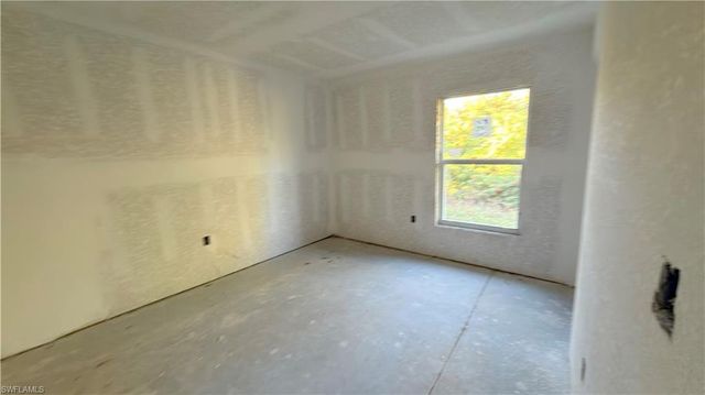 3449 NE 8th PL, Cape Coral, FL 33909