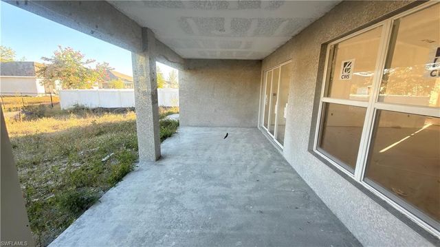 3449 NE 8th PL, Cape Coral, FL 33909