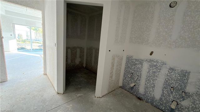 3449 NE 8th PL, Cape Coral, FL 33909