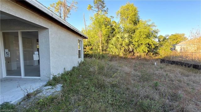 3449 NE 8th PL, Cape Coral, FL 33909