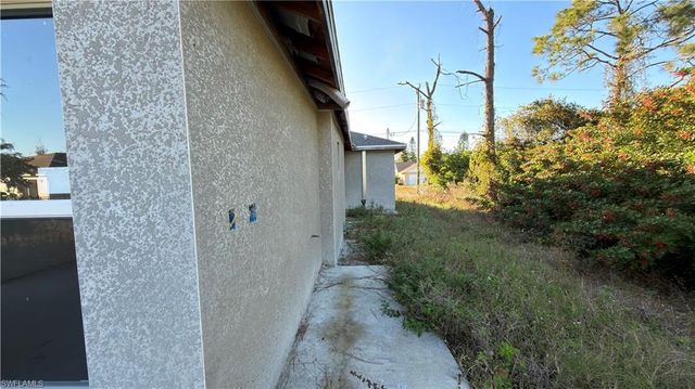 3449 NE 8th PL, Cape Coral, FL 33909