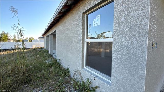 3449 NE 8th PL, Cape Coral, FL 33909