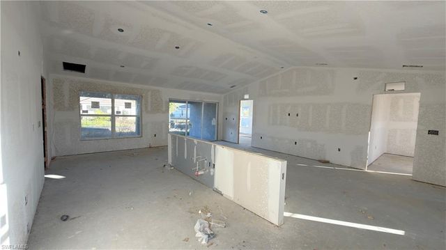 3449 NE 8th PL, Cape Coral, FL 33909