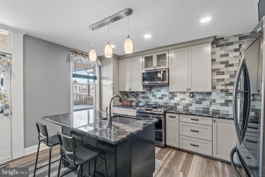 Image 16 of property listing at 3739 ELM AVE, Baltimore, MD 21211