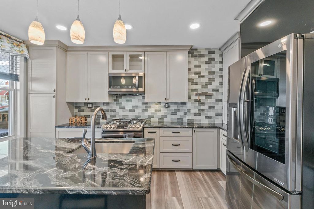 Image 17 of property listing at 3739 ELM AVE, Baltimore, MD 21211