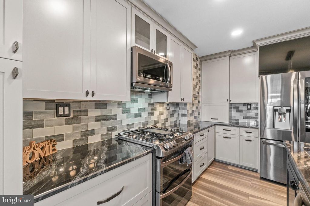 Image 20 of property listing at 3739 ELM AVE, Baltimore, MD 21211