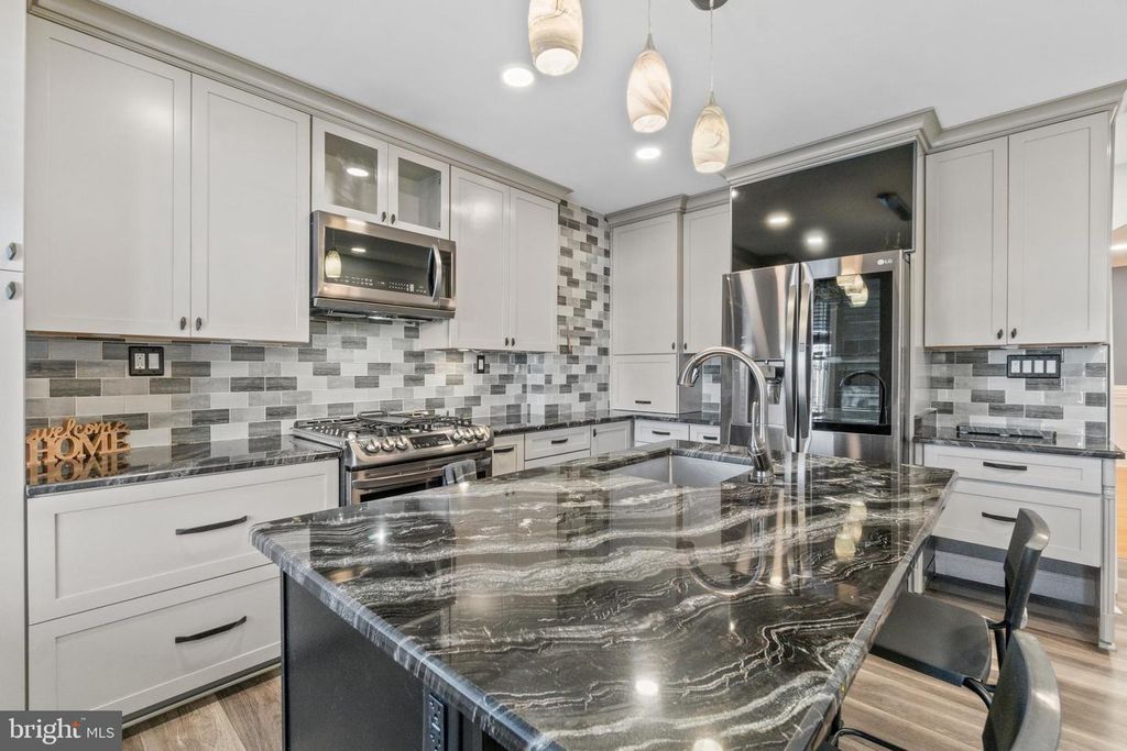 Image 22 of property listing at 3739 ELM AVE, Baltimore, MD 21211