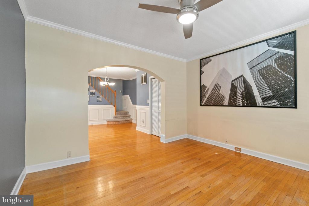 Image 9 of property listing at 3739 ELM AVE, Baltimore, MD 21211