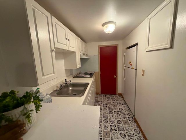 2444 Linden Avenue, Waukegan, IL 60087