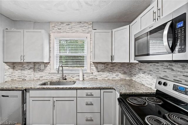 444 Evers Street, Akron, OH 44310