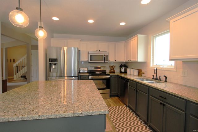 212 N Westchester Drive, Columbia City, IN 46725