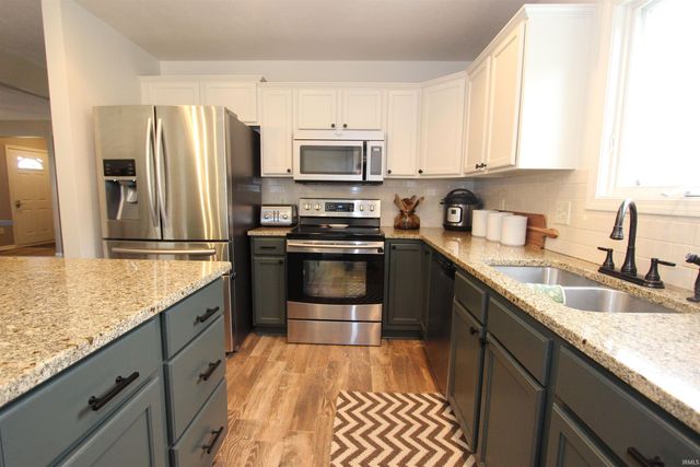 212 N Westchester Drive, Columbia City, IN 46725