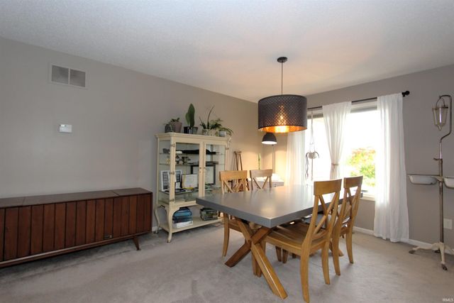 212 N Westchester Drive, Columbia City, IN 46725