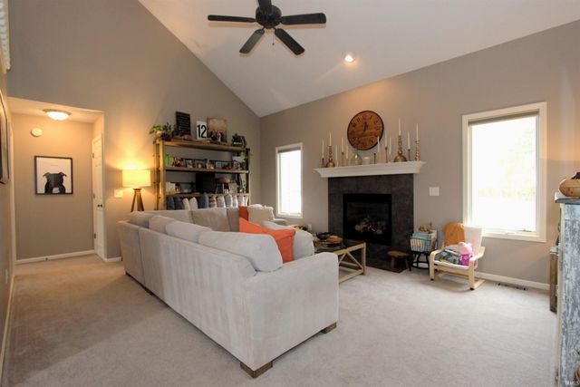 212 N Westchester Drive, Columbia City, IN 46725