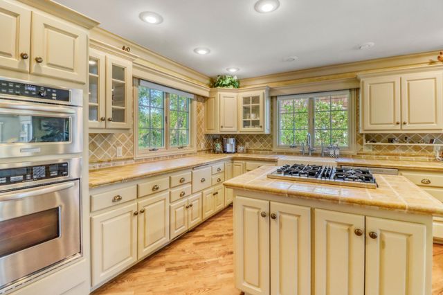 919 N Shore Drive, Detroit Lakes, MN 56501