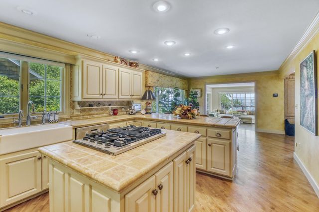 919 N Shore Drive, Detroit Lakes, MN 56501