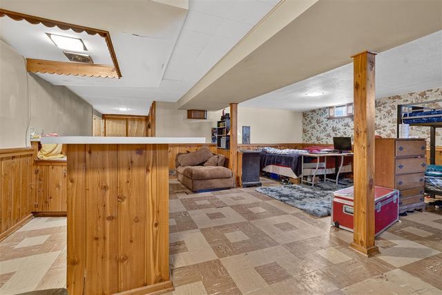 2410 Rossiter Place, Lansing, MI 48911