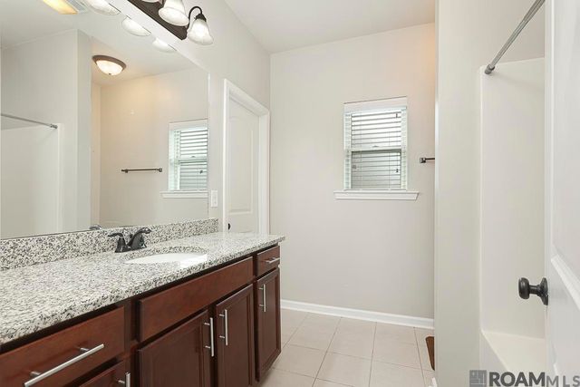 18317 Sunset Park Dr, Prairieville, LA 70769