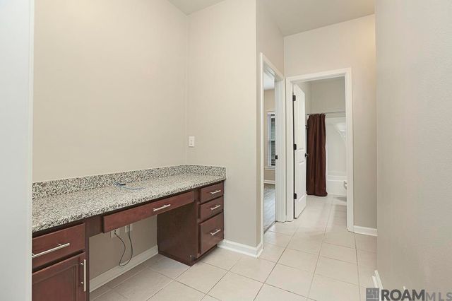 18317 Sunset Park Dr, Prairieville, LA 70769