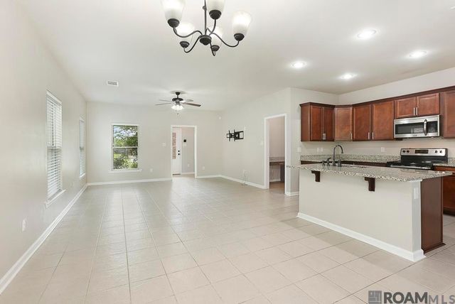 18317 Sunset Park Dr, Prairieville, LA 70769