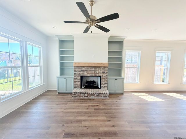 36177 Belle Parc Ave, Geismar, LA 70734