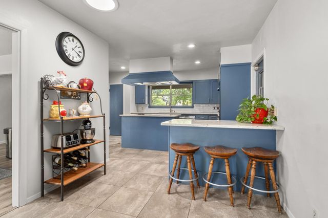 2805 Hatley DR, Austin, TX 78746