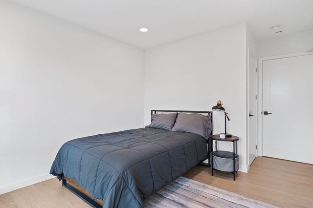 457 W Broadway 301, Boston, MA 02127