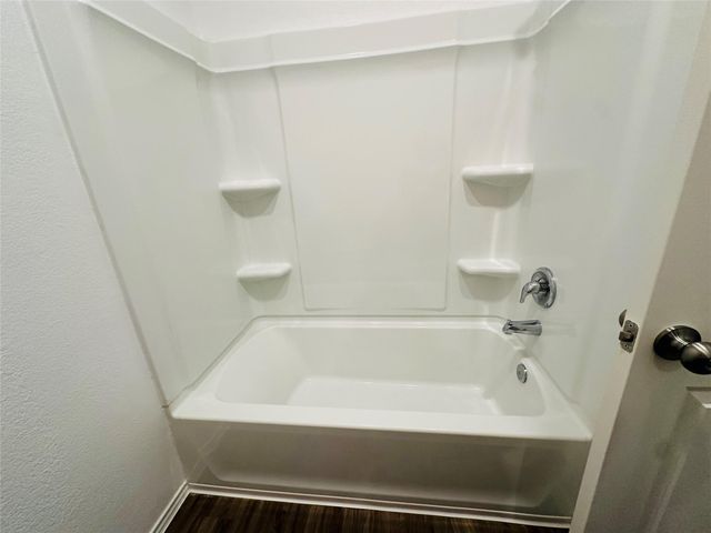 13410 Mussel RUN, Elgin, TX 78621