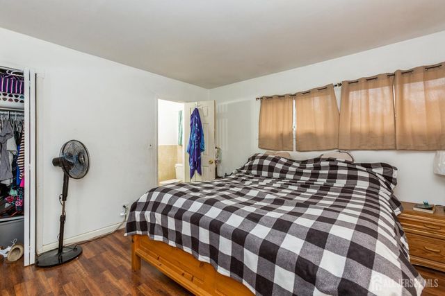 332 ernston Road, Parlin, NJ 08859